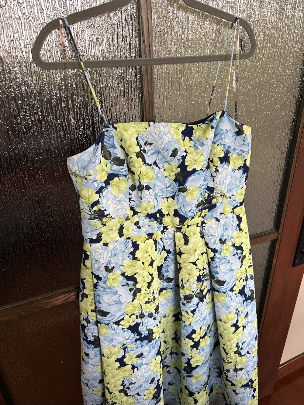 SACHIN BABI Beau Gown
Floral Maxi Dress with Spaghetti Straps Sz 12 - Picture 11 of 16